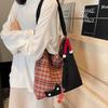 Woolen Plaid Large-capacity Bag Women's 2025 New Cute Versatile Shoulder Bag Winter Retro Underarm Tote Bag