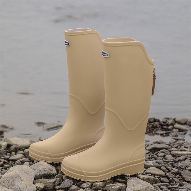 New high-tube rain shoes for men and women, fashionable outer wear, non-slip and waterproof rubber shoes, sea-catching soft-soled rain boots