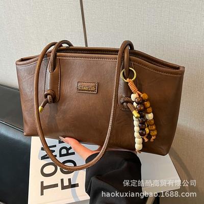 Large Capacity Shoulder Bag Women's 2025 New Trendy Autumn and Winter Retro Fashion Commuter Tote Bag Hand Bag