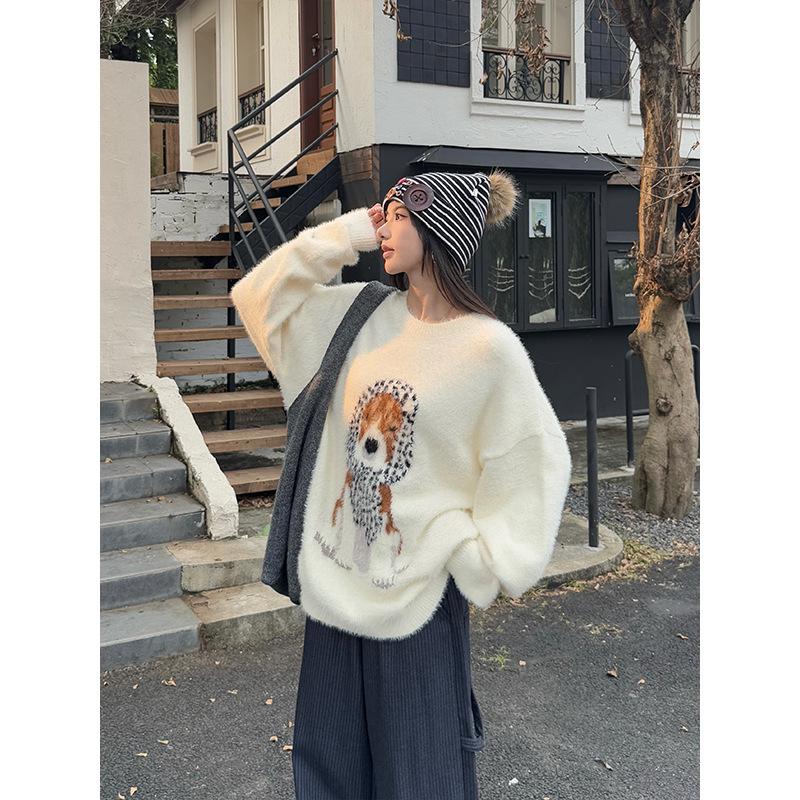 Cozy Korean-Style Round Neck Knit Sweater - Soft, Chewy, and Relaxed Long-Sleeve for Autumn/Winter