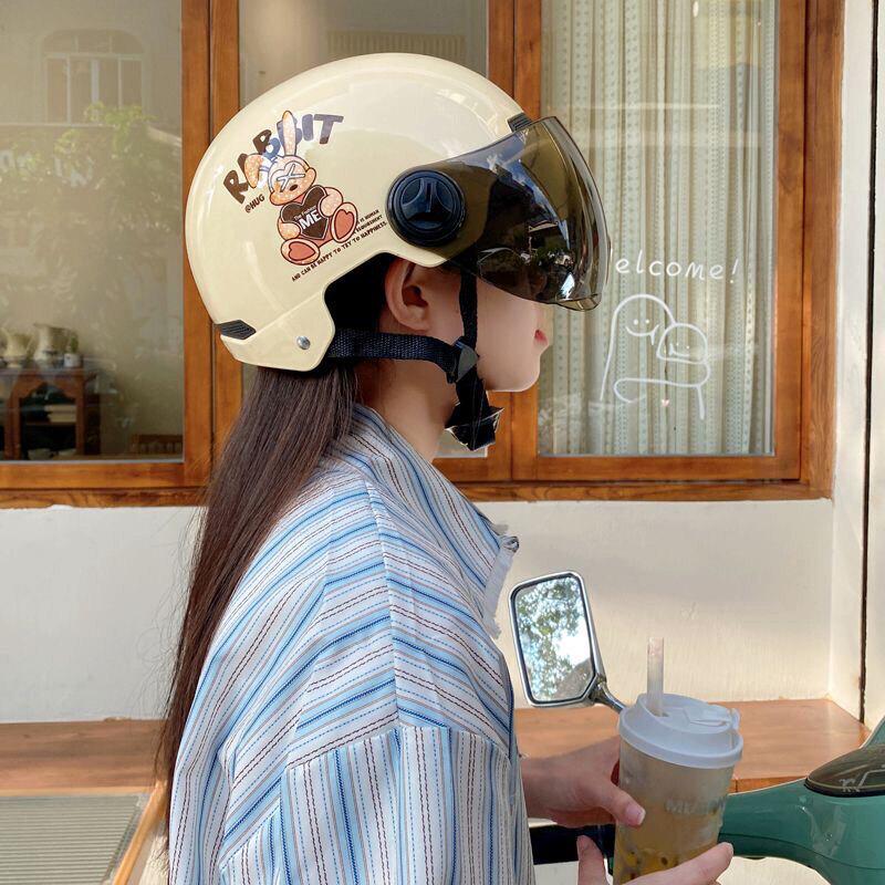 3C Certified All-Season Unisex Electric Scooter & Motorcycle Helmet with Sun Protection