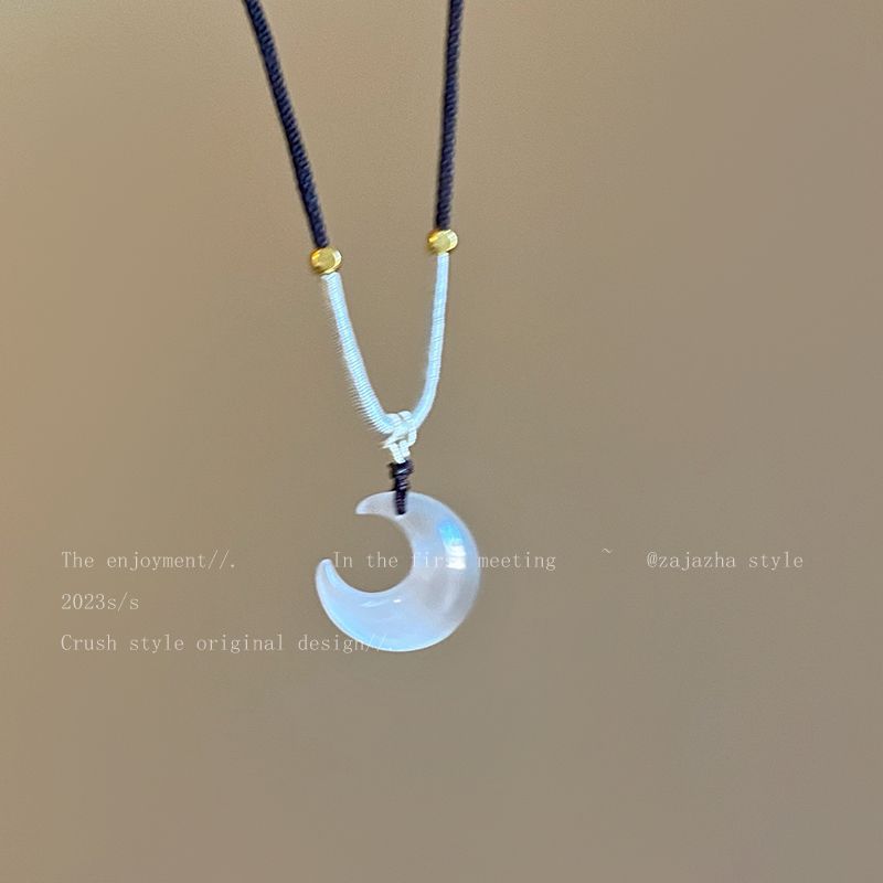 Resin moon woven rope necklace female design sense niche retro personality simple versatile temperament neck chain collarbone chain