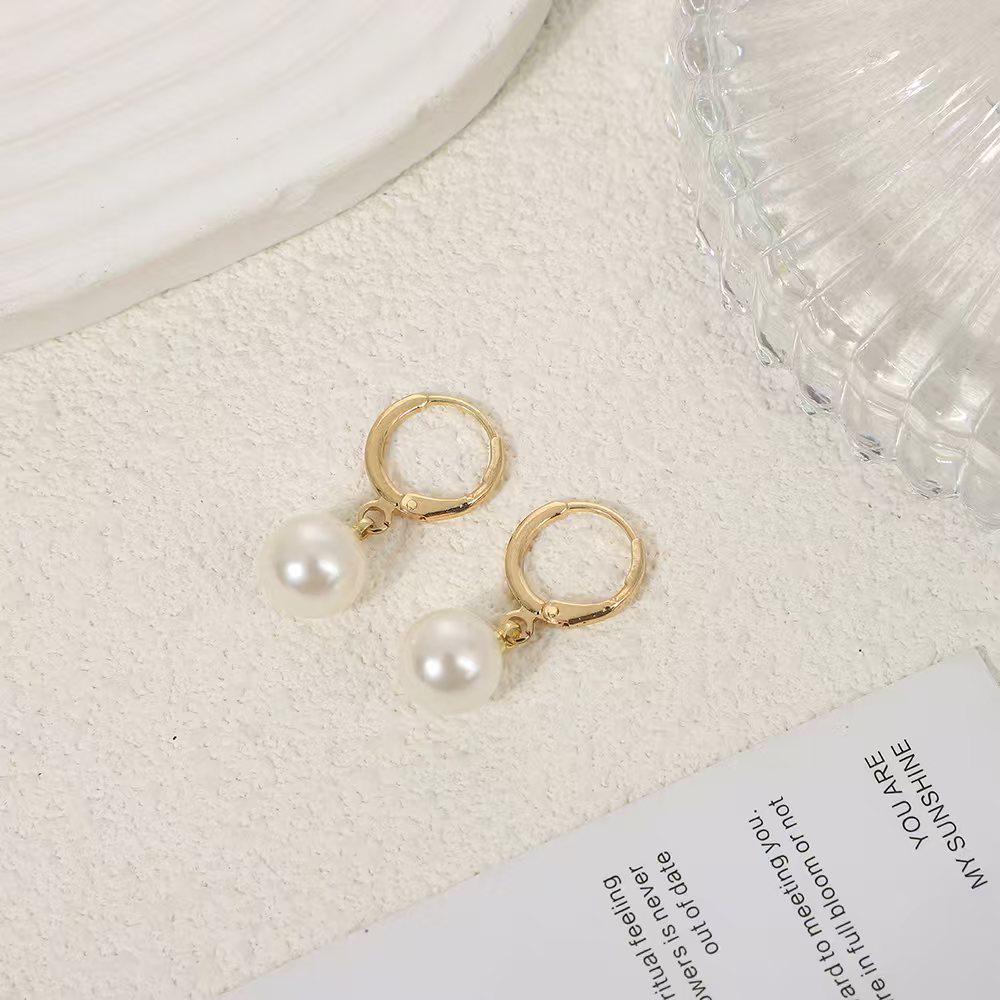 Exquisite Pearl Drop Earrings: Versatile, Fashionable, Luxurious Design for Women