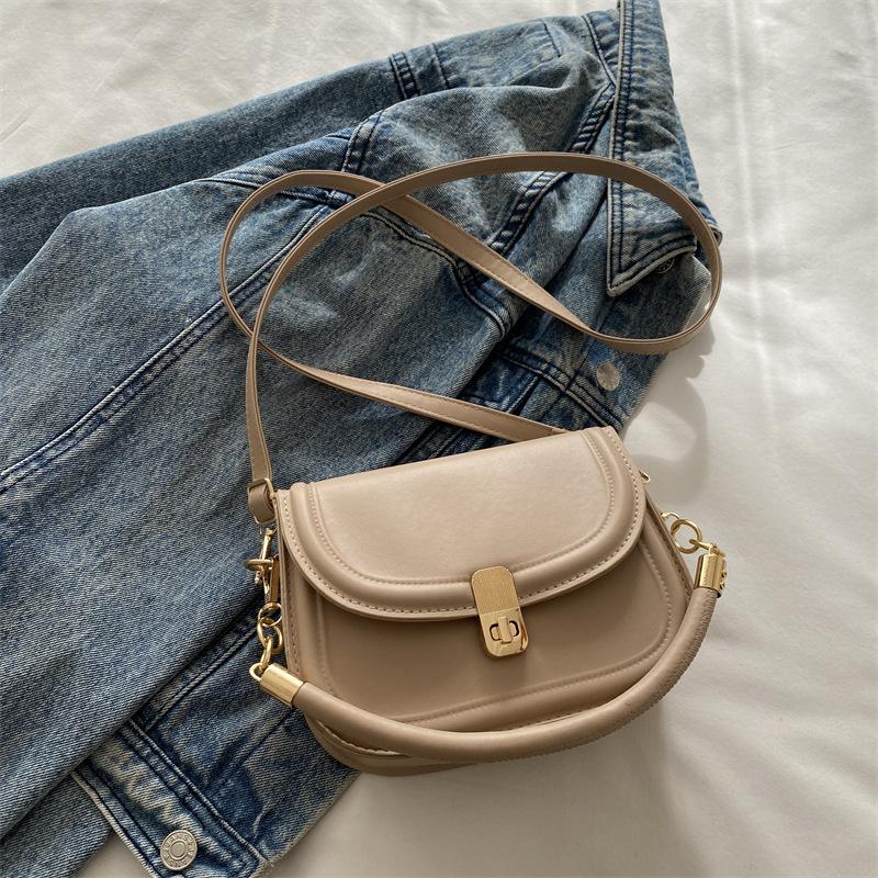 

Текстура интернет-знаменитости ретро маленькая сумка женская 2025 новая популярная в иностранном стиле универсальная сумка-мессенджер модная портативная маленькая квадратная сумка хаки