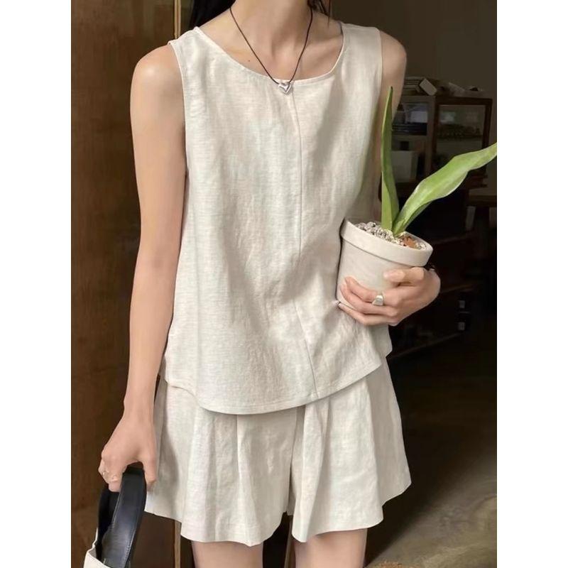 

Sleeveless Vest Loose Pants Casual Suit Khaki One size