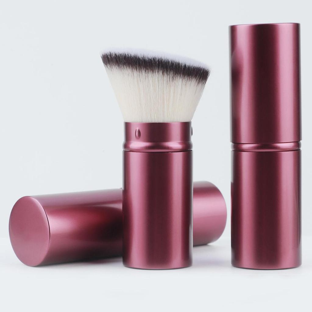 Retractable Travel Makeup Brush: Portable Blush & Powder Tool
