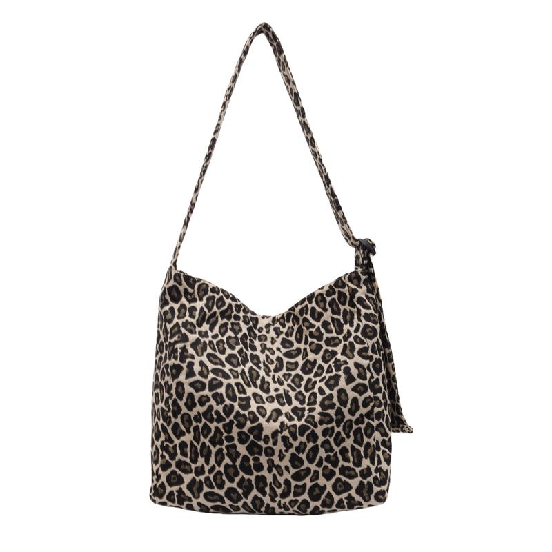Large Capacity Leopard Print Commuter Shoulder Bag Women's Underarm Bag Tote Bag