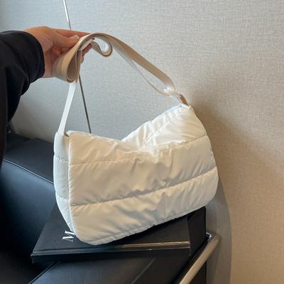 Baumwollgepolsterte Tasche Unterarm Puffy Handtaschen Tote Frauen Mädchen Schultertaschen Leichte Daunen Baumwolle gepolstert Plaid Messenger Handtaschen