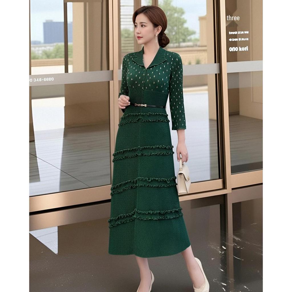 Elegant Spring High-End Miyake Pleated Green Long Dress - Waist-Cinched for Graceful Women