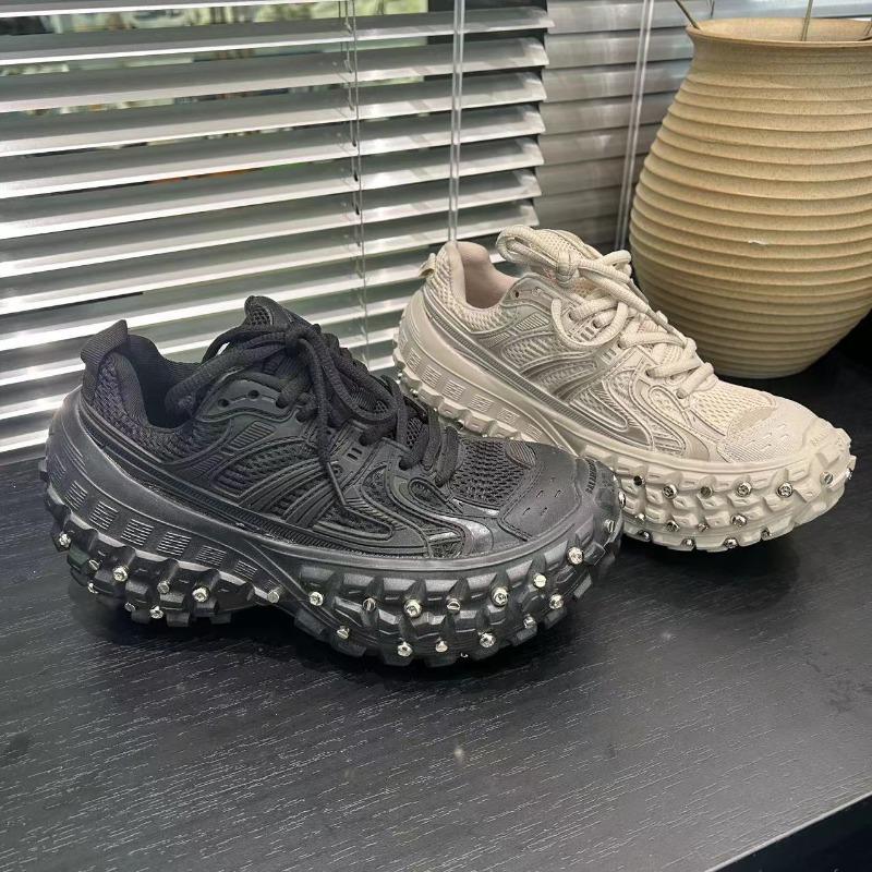 Durian sole tire willow nail dad shoes women's early spring new thick sole heightening leather casual sports shoes tide