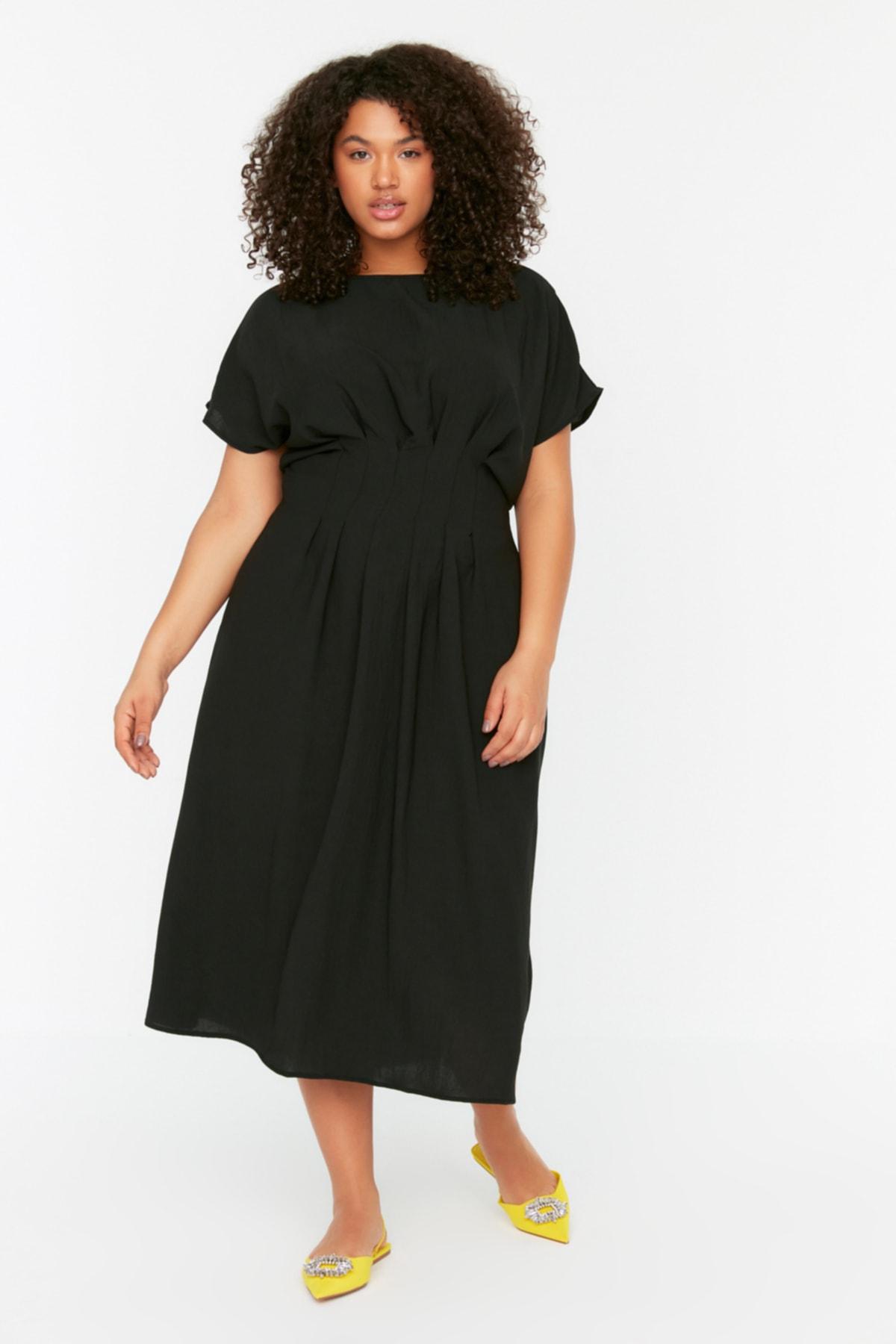 

Черное платье с завышенной талией TBBSS22EL1713