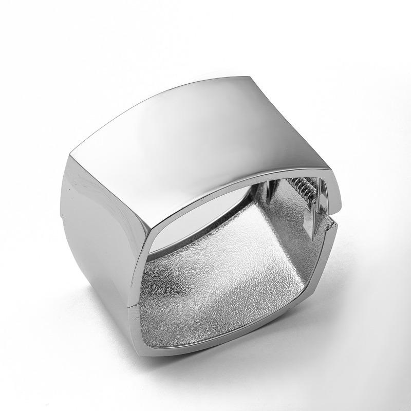 

Широкий браслет-манжета с открытым лицом, ювелирное изделие, новая личность, преувеличенный нишевый браслет, женское металлическое текстурное украшение