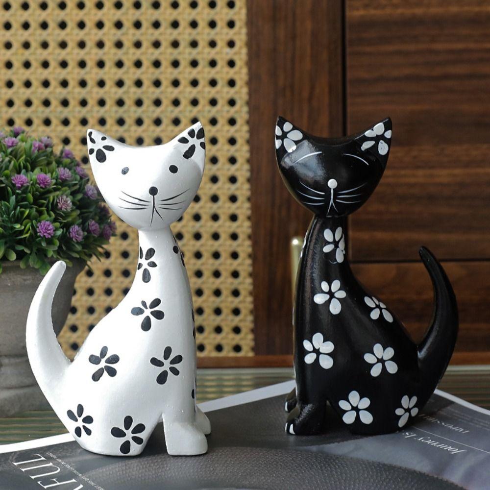 2pcs Wooden Cat Statue Minimalist Miniatures Figurine Desktop Ornament Animal Sculpture  New Year