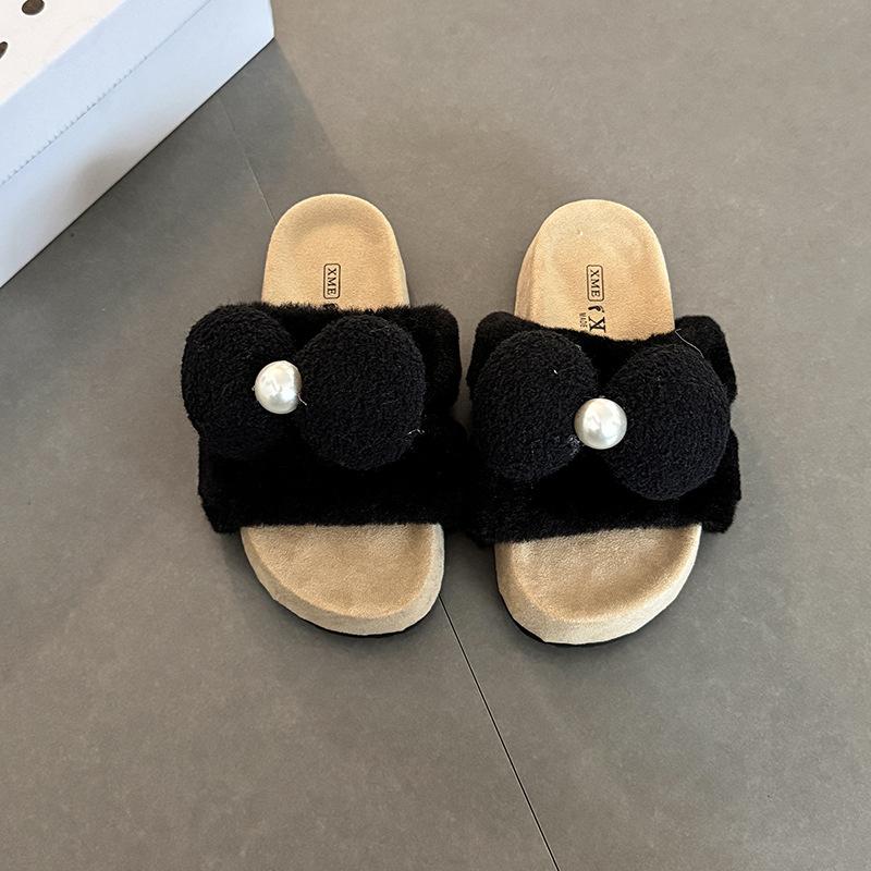 Warm Plush Versatile Retro Cartoon Bear 2025 Autumn New Fluffy Shoes Women Wear Cute Cotton Slippers
