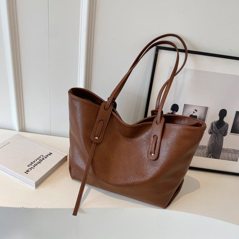 Large-capacity Bag Women's Autumn and Winter Versatile 2025 New Simple Shoulder Bag College Student Class Bag Commuter Tote Bag