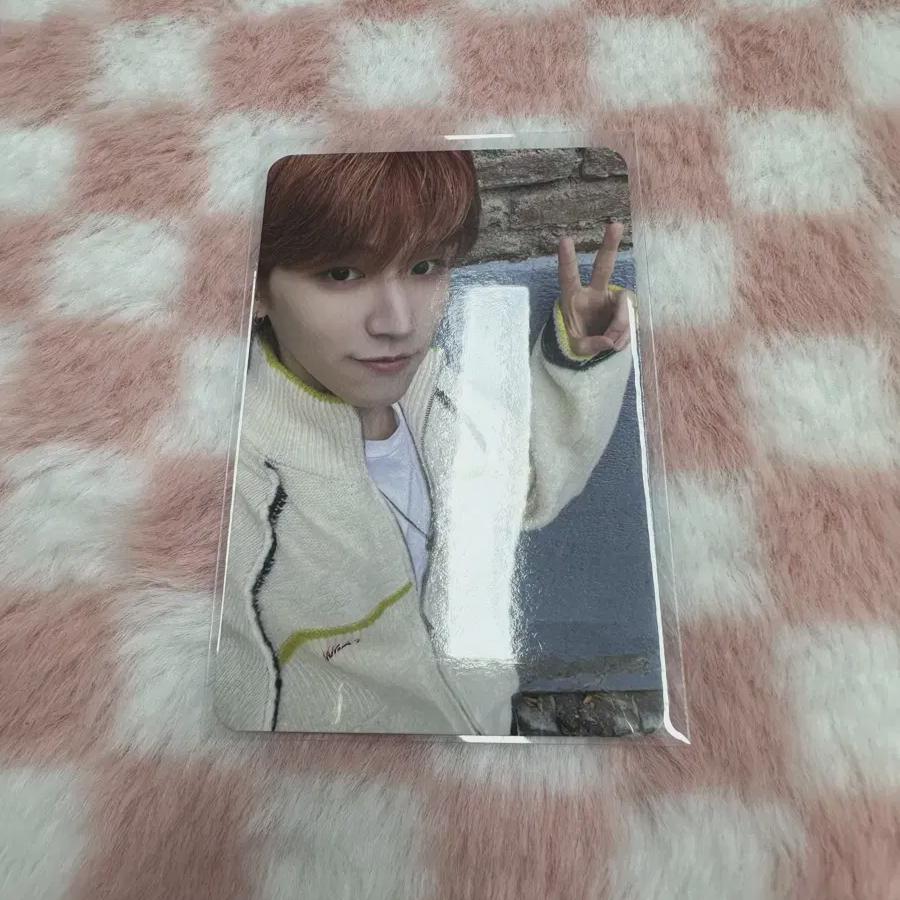 

Boynextdoor Riwoo Collected Book Photocard Sell