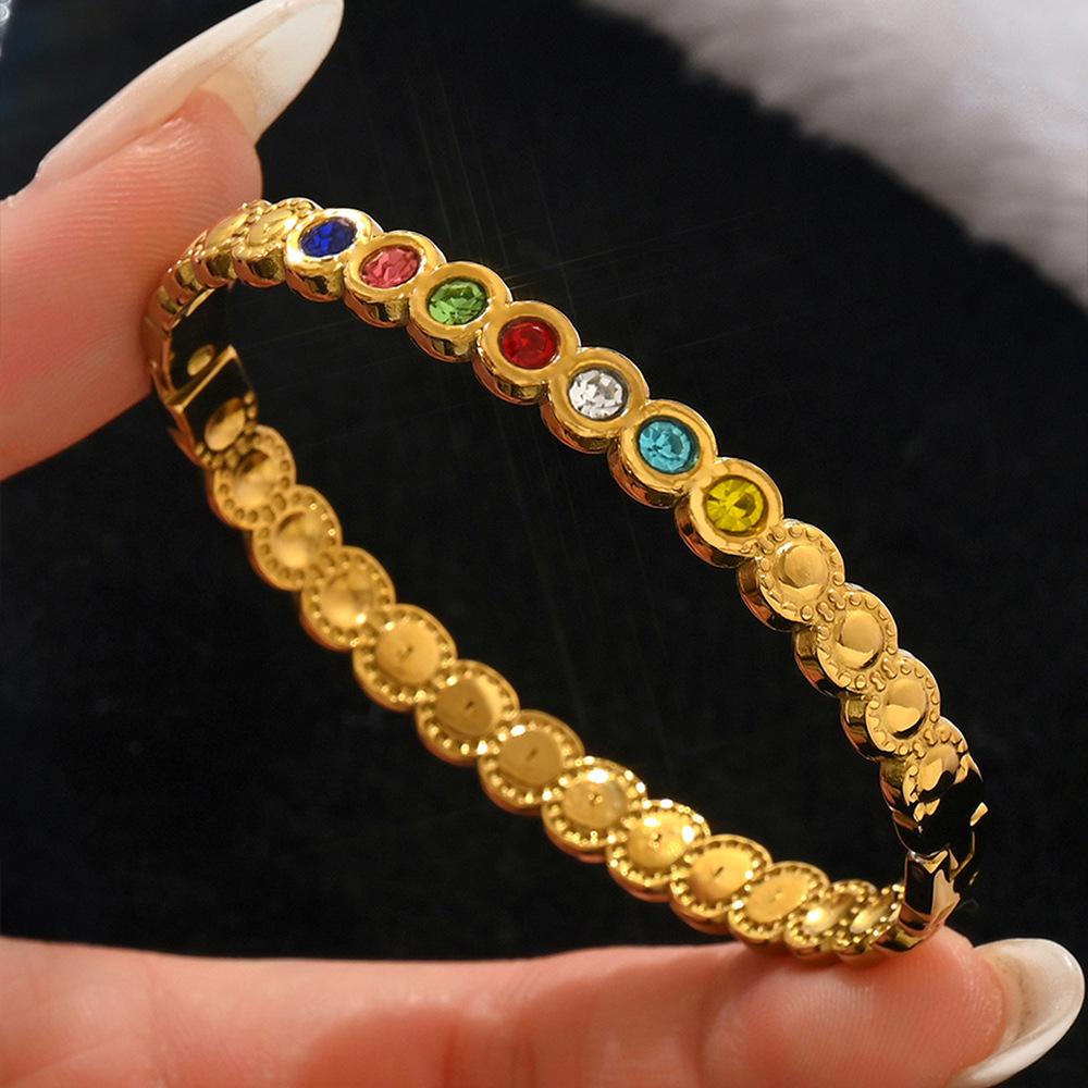 European & American Fashion Oval Zircon Bracelet: White, Pink, Green, Black, Blue - Simple, Versatile, Luxurious