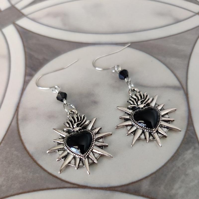 Gothic Black Heart Romantic Earrings - Handmade Jewelry