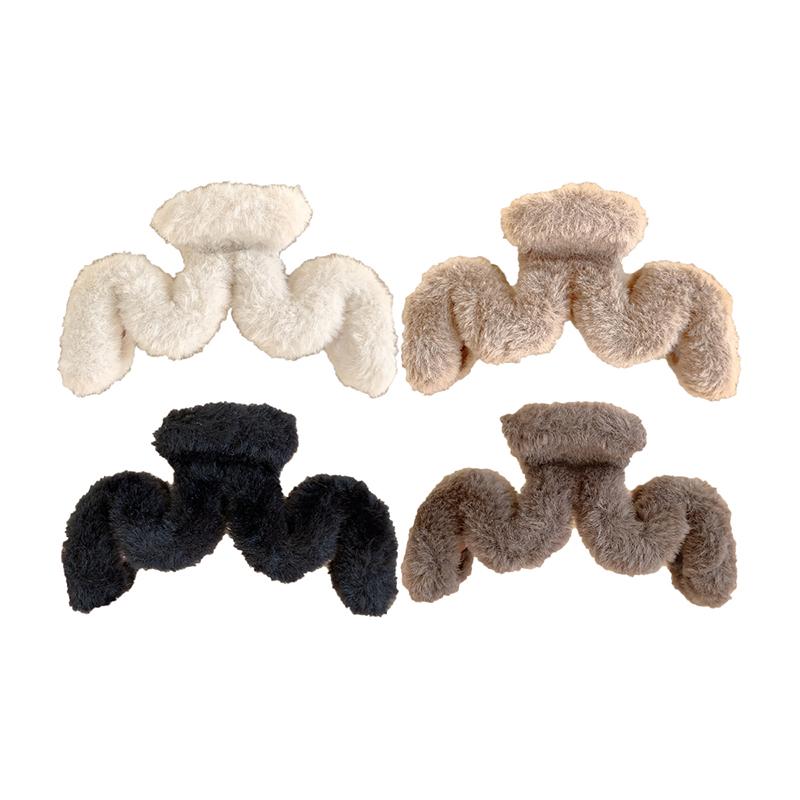 Oversized Plush Hair Clip Women Autumn Winter Wavy Hair Shark Clip Elegant Hair Accessories