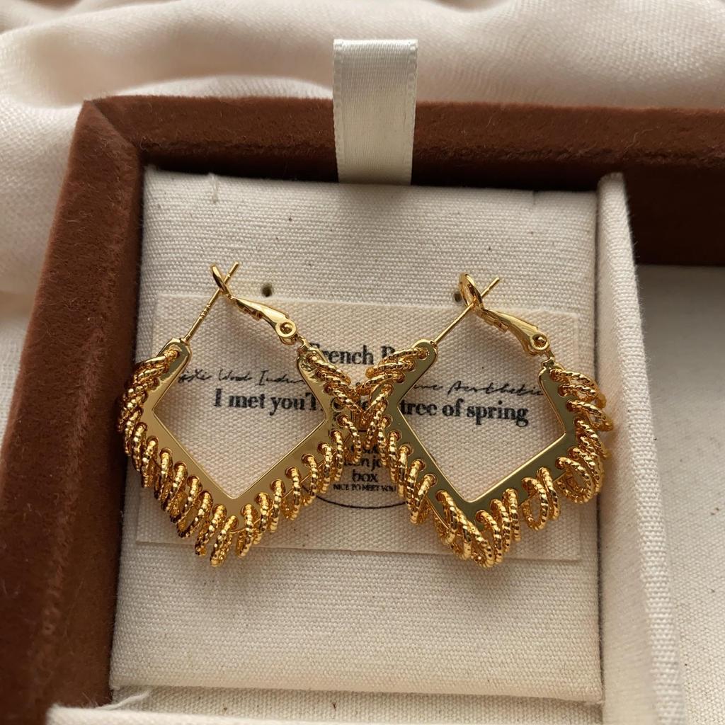 Love Round Geometric Weaving Earrings Ear Buckles Light Luxury Exquisite Retro Niche Premium Daily Versatile Earrings