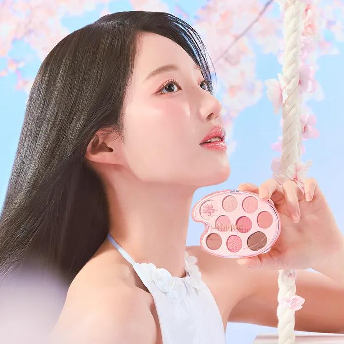 

[НОВИНКА] Палетка теней (Коллекция «Розовый цветущий сад») 31 Love Blossom