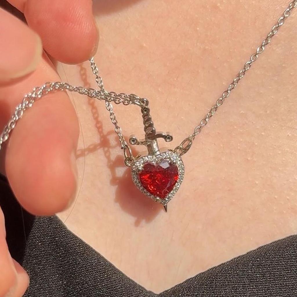 Silver Arrow Heart Pendant Necklace - Multi-layered Retro French Women's Fashion