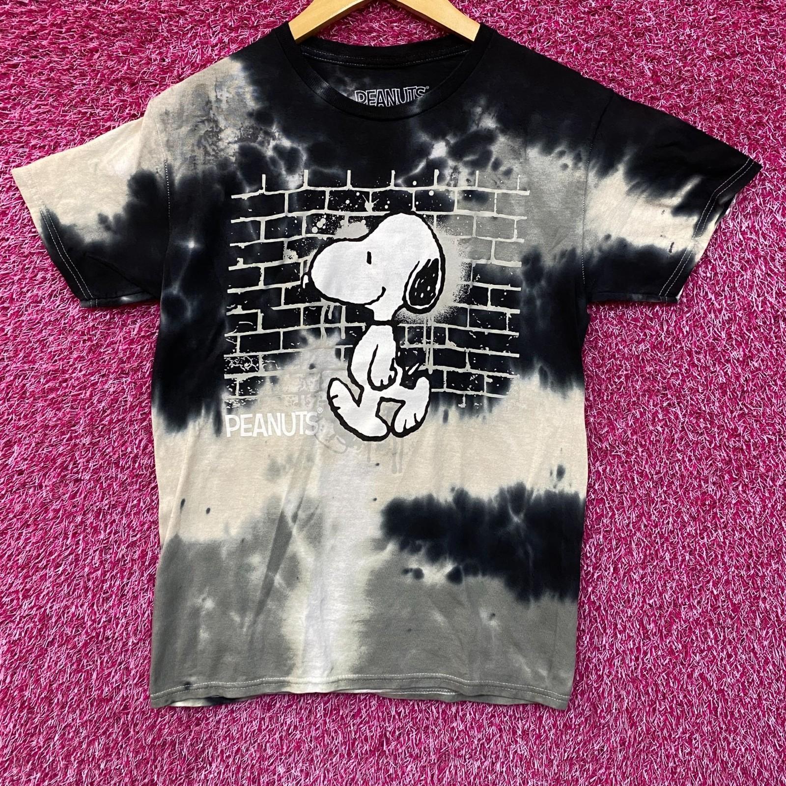 Peanuts Snoopy Wall Tie Dye T-Shirt Small XL
