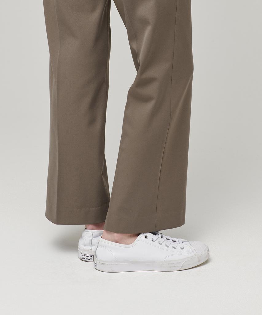 MUSINSA STANDARD WOMAN Women'S Heavyweight Fleece-Lined Straight Hidden Elastic Waist Slacks [Dusty Beige]
