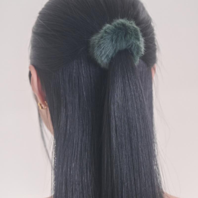 

POSTLUDE MINK SCRUNCHIE (4 COLORS) WHITE