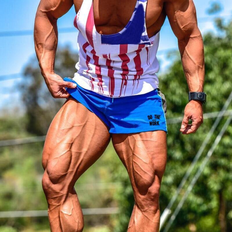 Muscleguys Herren-Gymnastikshorts im neuen Stil, bedruckt, Sommer-Surfkleidung, Beachvolleyball, schnelltrocknende, atmungsaktive Shorts