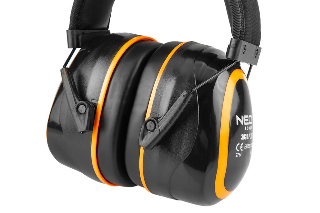 Noise-cancelling earmuffs, SNR 30dB, CE