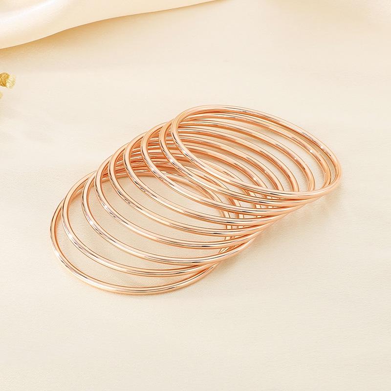 Europäischer & Amerikanischer Stil Stapelbare 3mm Edelstahl 304 Schlichte Drahtarmreifen - Mehrfarbig, Nahtlos, Einteiliges Design.