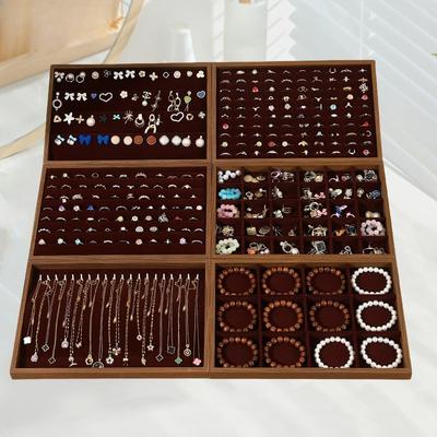 Creación de joyas – Estuches y exhibidores para joyería