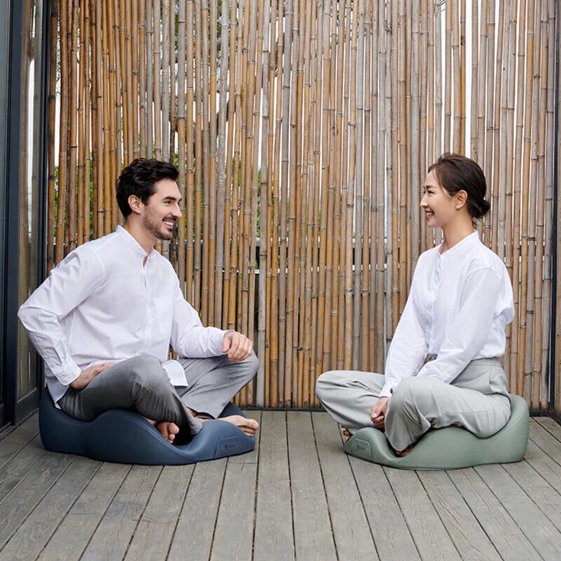 

Подушка для медитации и массажа Leravan