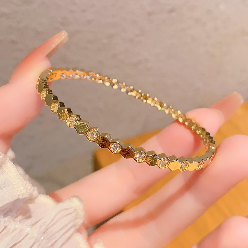 Stone Gypsophila Honeycomb Bracelet Light Luxury Bracelet Women s Fashion Versatile Bracelet One  Size(18CM~21CM)