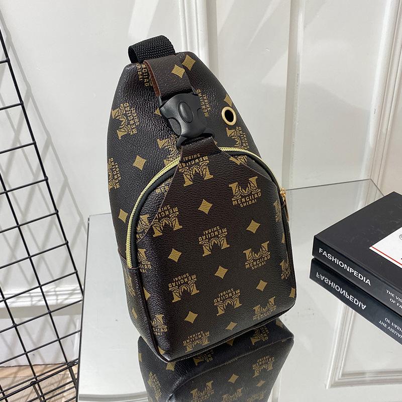 Guangzhou women's bag summer and autumn printed letter geometric square breast bag portable oblique span large capacity simple mobile phone bag