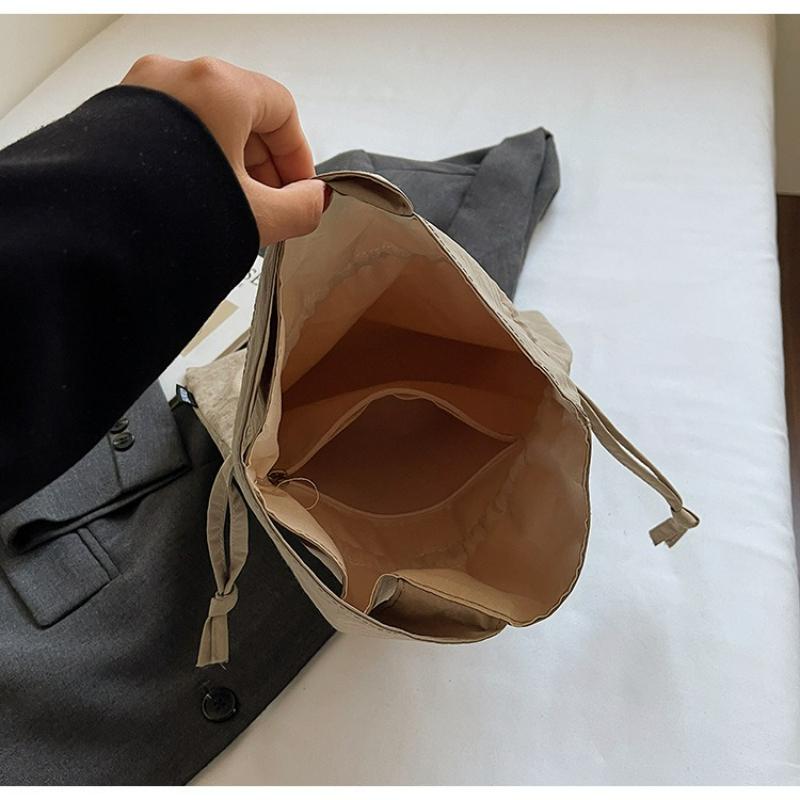 Einfache Handtasche im japanischen Stil für Damen Fashi Knitter-Kordelzug-Kosmetiktasche Vielseitige Taschen für Teenager-Mädchen