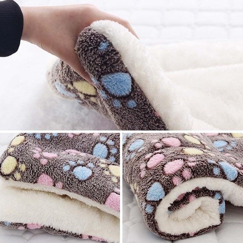 Blue With Star Plush Pet Blanket Mat Warming Soft Flannel Thickened Pet 69x52cm