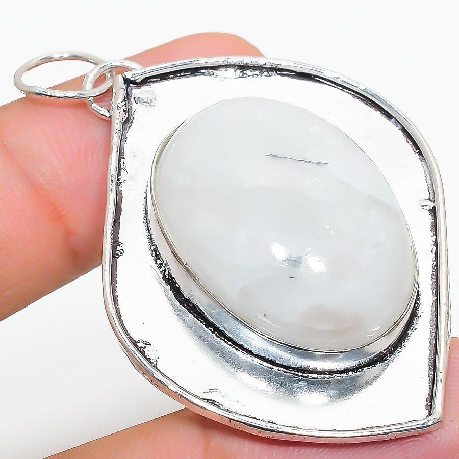 

Natural Rainbow Moonstone Gemstone 925 Sterling Silver Pendant 2.17 J1U77