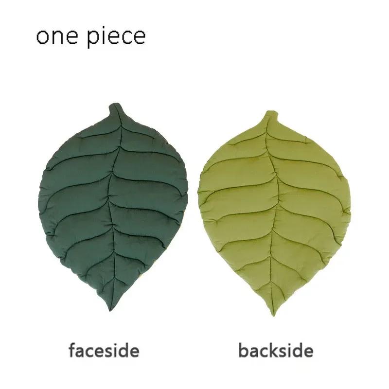 

Leaf Mat Soft Cotton Cute Floor Rug Cat and Dog Nest Mat Blanket for Pet Double Sided Use Sleep Pad Autumn Winter Home Decor