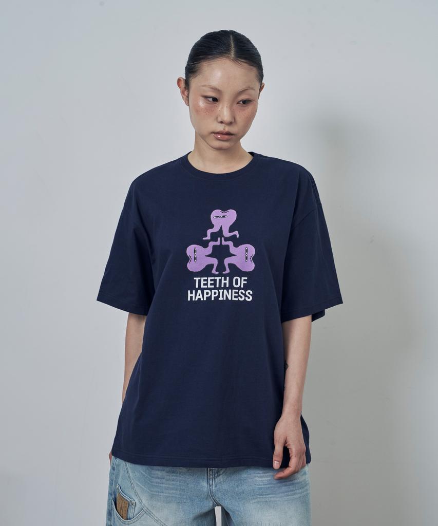 Lujeoseukeulleob Teeth Of Happiness Clover Logo Short Sleeve T-Shirt Navy