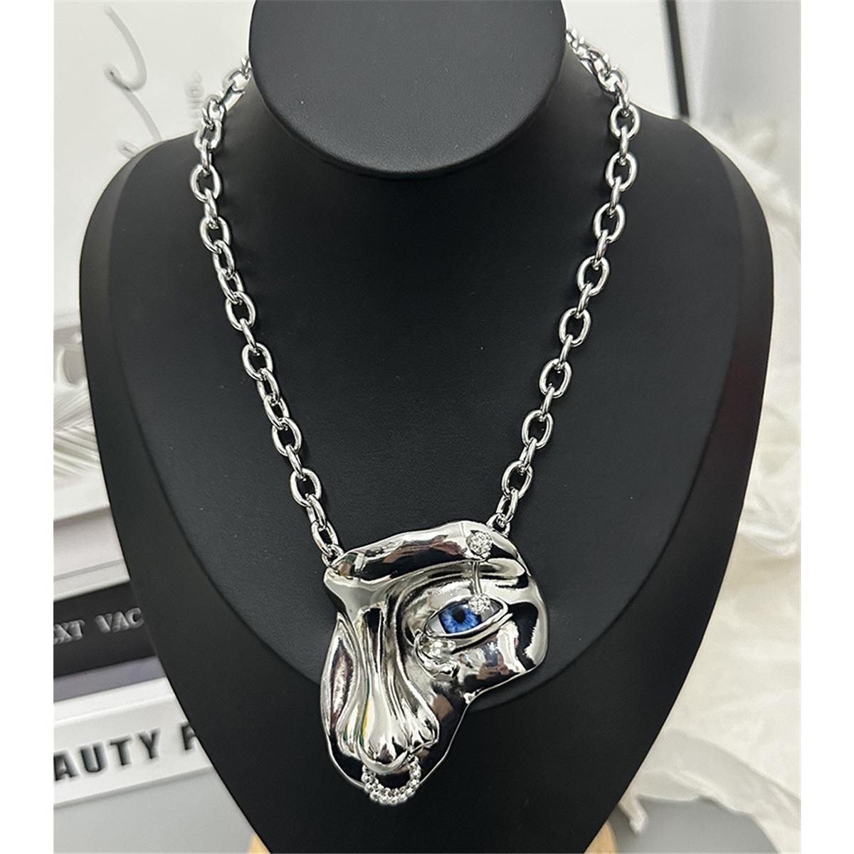 

Tooxika Exaggerated Staring Half-face Mask Pendant Necklace Cuban Chain Tide Cool Hip-hop Personalised Collarbone Chain серебряный