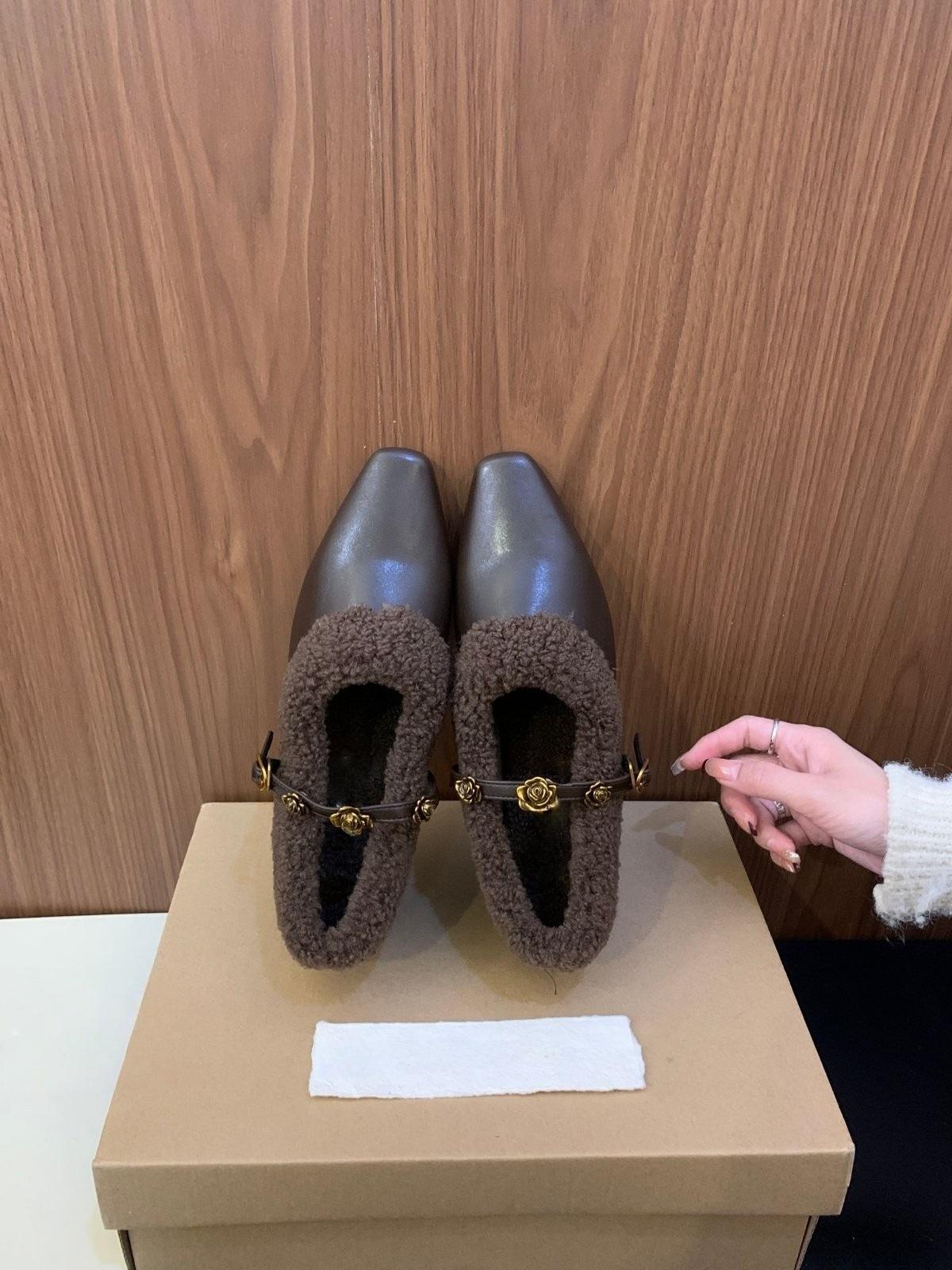 

First encounter season retro word with inner height increase Mao Mao shoes winter wear warm Mary Jane deep mouth single shoes 40 коричневий