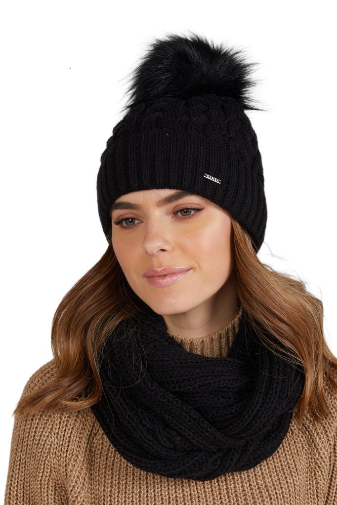 Capri Women' Winter Hat With Pompom, Black