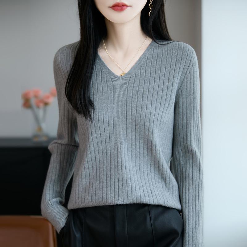 Women's V-Neck Ribbed Knit Sweater - Slim-Fit Long-Sleeve Top for Autumn/Winter 2025