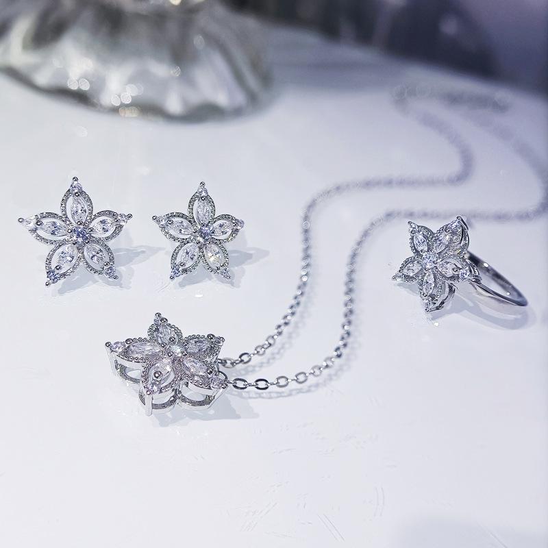 New Fashion Five-pointed Star Pendant Ring Earrings AAAA Glittering Zircon Jewelry Women's Ring Bridal Set