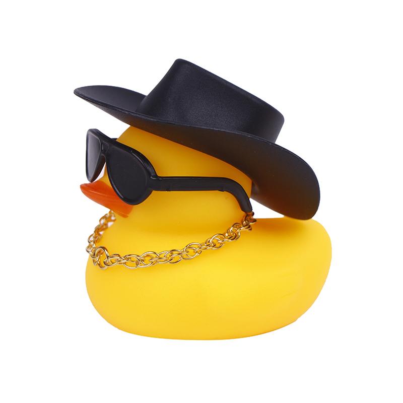 1 Set coole Auto-Accessoires mit Cowboyhut-Halskette und Sonnenbrille Gummi-Enten Auto-Schmuck Enten Auto-Armaturenbrett-Dekorationen