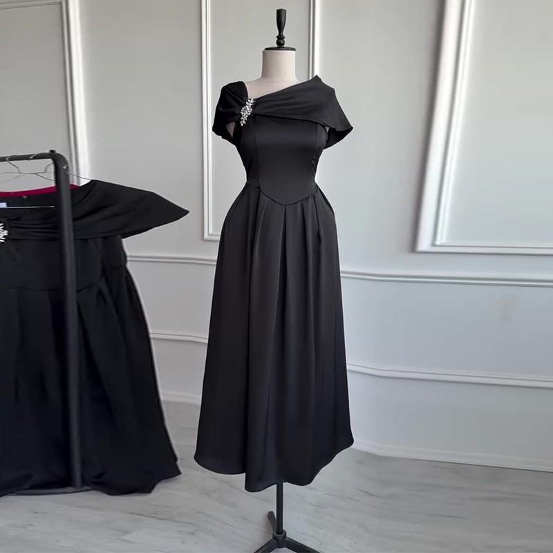 2026 Elegant Solid Color Asymmetrical Neck Fitted Wrap Waist Midi Dress Women XS чёрный