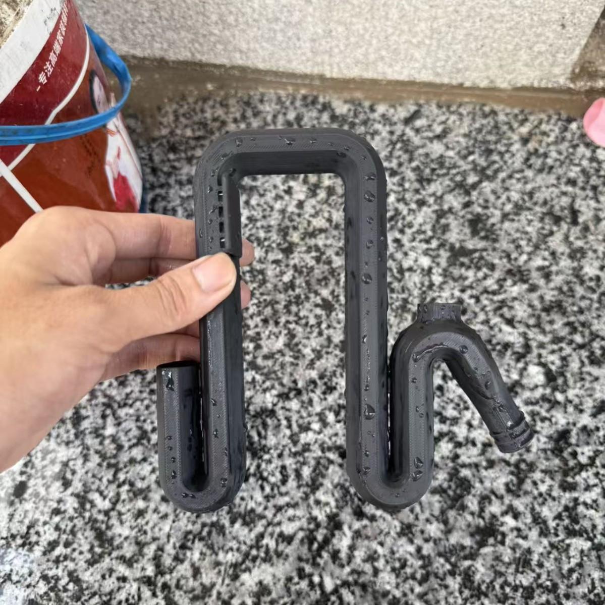 1PC new overflow pipe overflow pipe bucket hose bucket along bracket чёрный