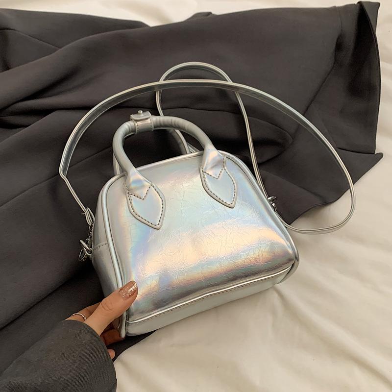 

Корейська версія портативної жіночої сумки для боулінгу 2024, нова мода, проста сумка-подушка, універсальна повсякденна сумка через плече